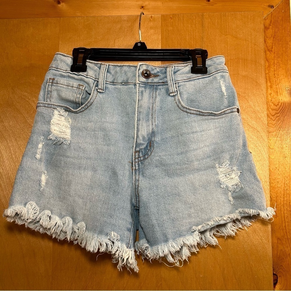Rewash ripped light wash Jean shorts size 0